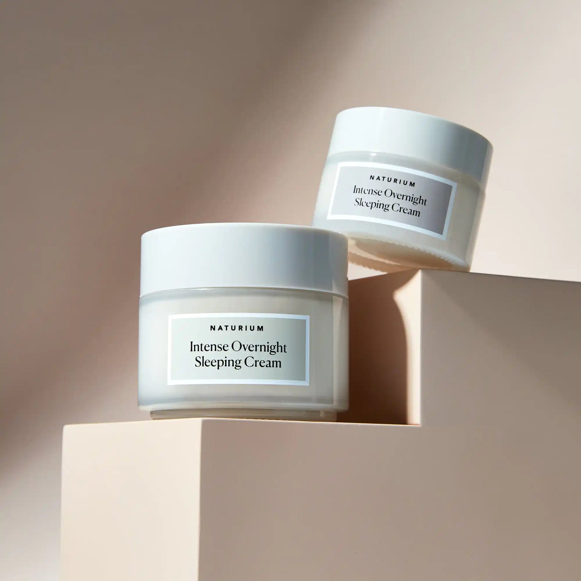 intense-overnight-sleeping-cream-jumbo-l0 11_18_2021_Naturium0552-crop.webp